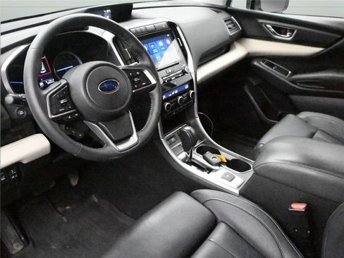 Used 2020 Subaru Ascent Limited image 2