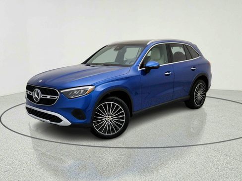 Certified 2026 Mercedes-Benz GLC 300 image 1