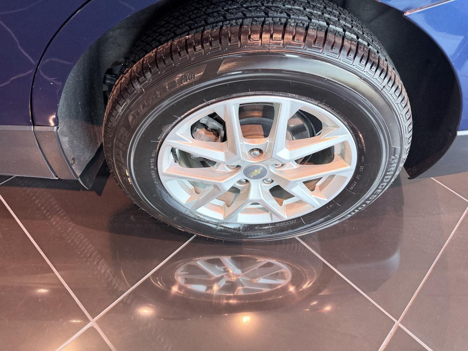 Used 2023 Chevrolet Equinox LT AWD/4WD image 47