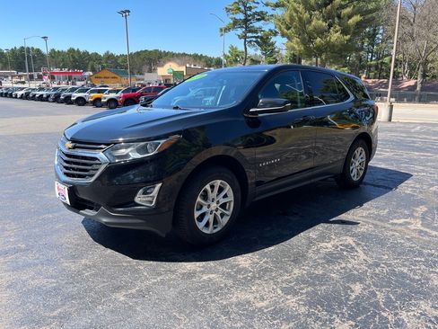 Used 2018 Chevrolet Equinox LT image 3