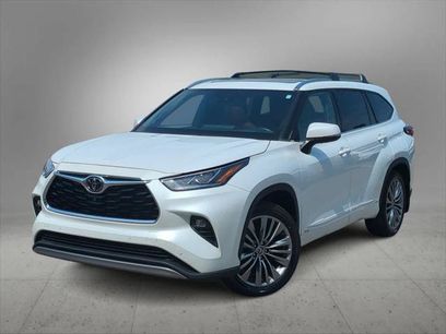 Certified 2022 Toyota Highlander Platinum