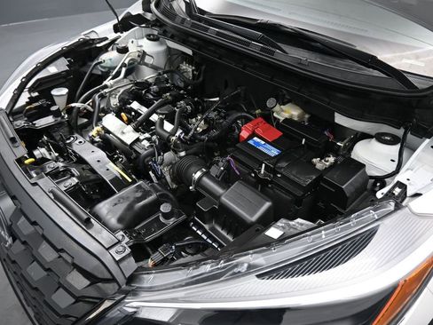 Used 2022 Nissan Kicks SR image 44