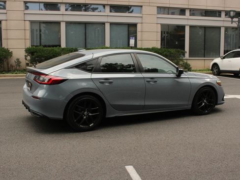 Used 2022 Honda Civic Sport image 7