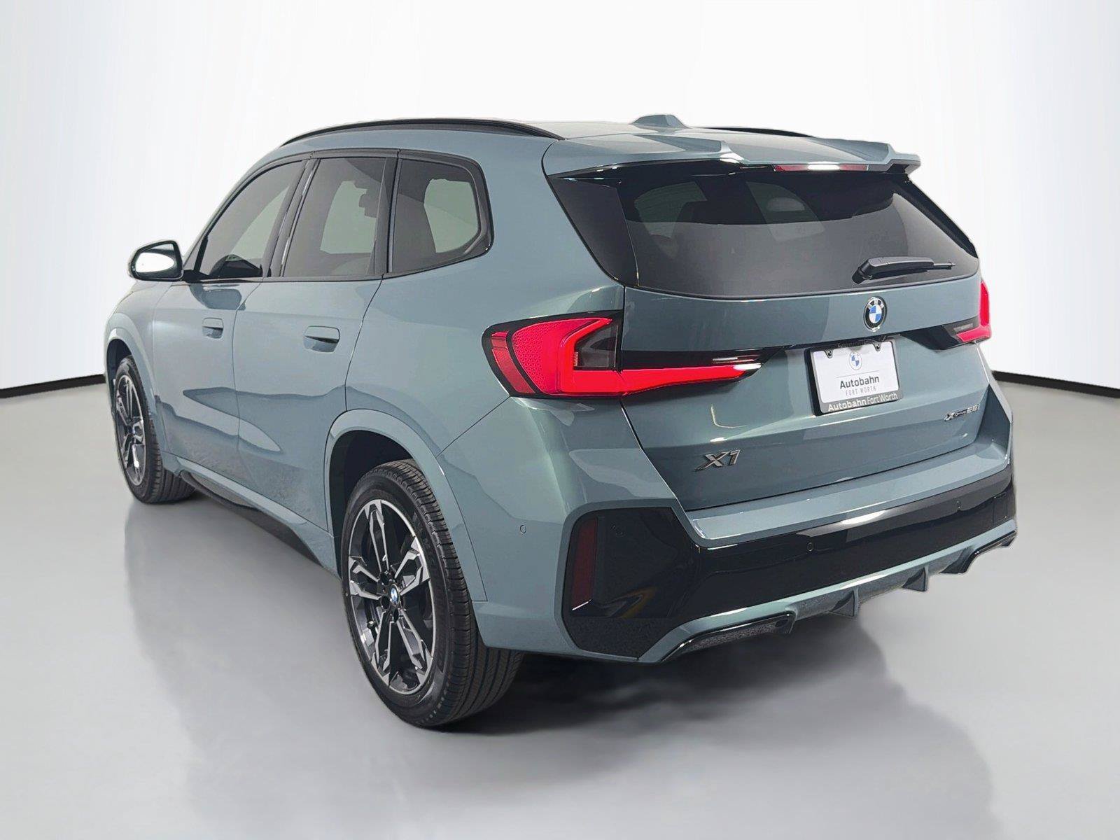 New 2027 BMW X1 xDrive28i AWD/4WD image 7