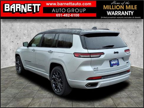 New 2025 Jeep Grand Cherokee L Summit w/ Obsidian Package AWD/4WD image 4