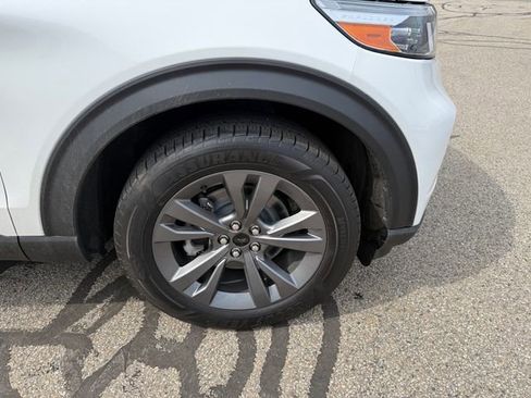 Used 2021 Ford Explorer XLT w/ Equipment Group 202A image 29