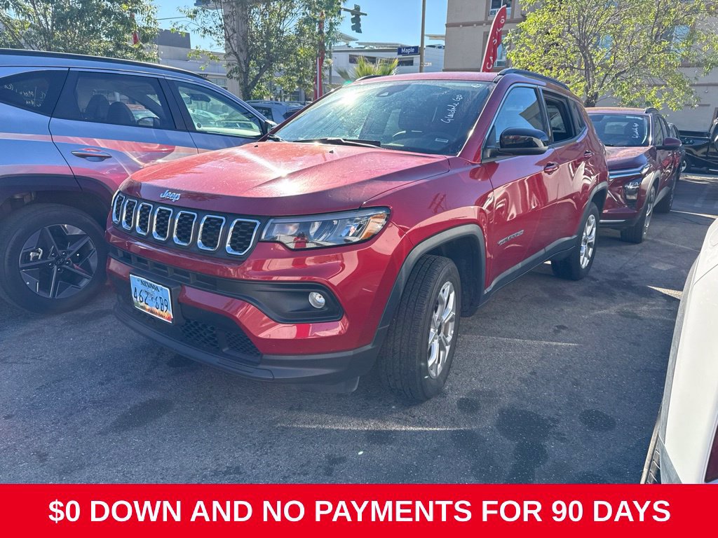 Used 2025 Jeep Compass Latitude w/ Sun & Sound Group AWD/4WD image 1
