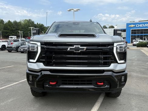 Used 2025 Chevrolet Silverado 2500 LT w/ Trail Boss Package AWD/4WD image 7