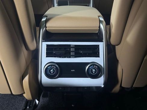 New 2026 Land Rover Range Rover Long Wheelbase SE image 20