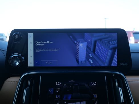 Certified 2024 Lexus LX 600 4WD w/ Luxury Package image 26