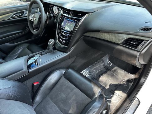 Used 2017 Cadillac CTS V w/ Luxury Package image 40