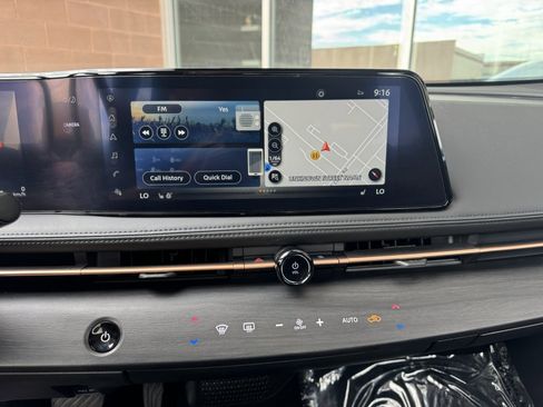 Used 2024 Nissan Ariya FWD image 22