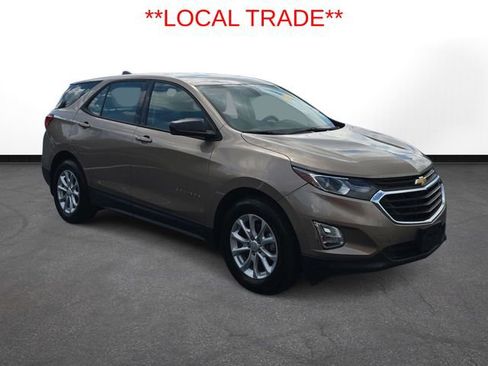 Used 2018 Chevrolet Equinox LS image 4