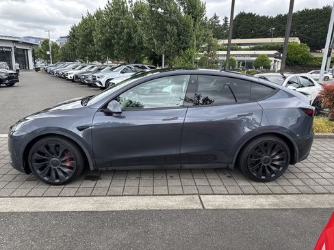 Used 2022 Tesla Model Y Performance AWD/4WD image 8