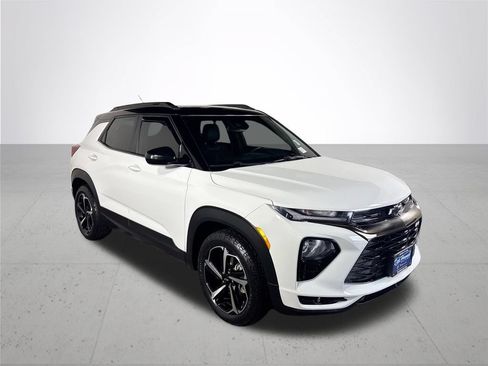 Used 2021 Chevrolet TrailBlazer RS w/ Sun and Liftgate Package AWD/4WD image 4