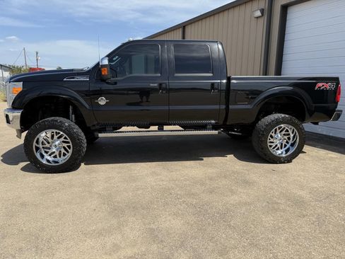 Used 2014 Ford F250 Lariat w/ Chrome Package image 37