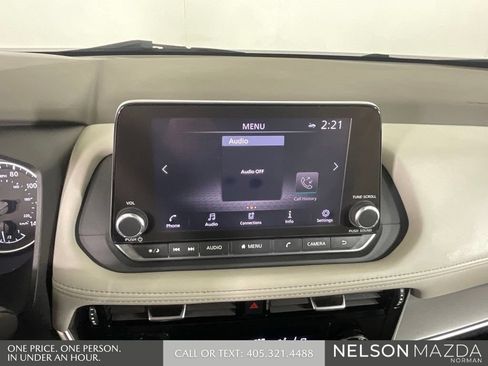 Used 2022 Nissan Rogue SV FWD image 32