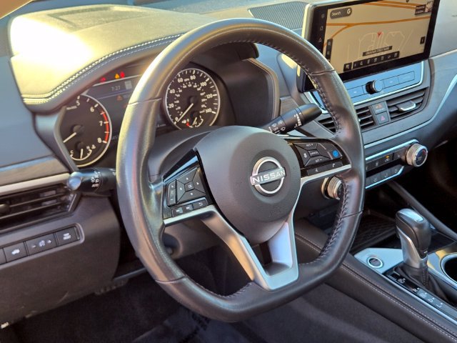 Used 2024 Nissan Altima 2.5 SV w/ SV Premium Package FWD image 26