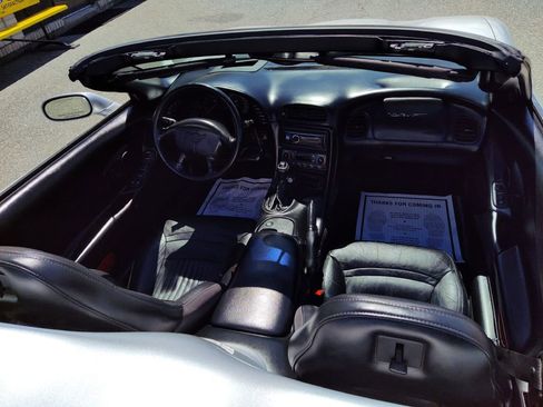 Used 2003 Chevrolet Corvette Convertible w/ Preferred Equipment Group1 image 16