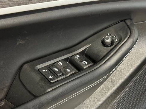 New 2025 Jeep Grand Cherokee Limited w/ Luxury Tech Group II image 27