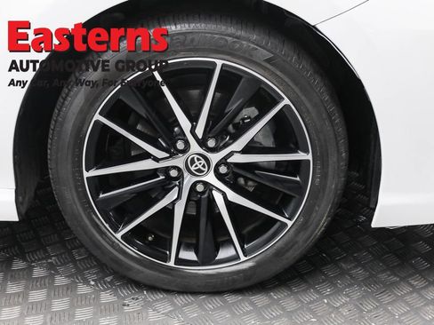 Used 2024 Toyota Camry SE image 31