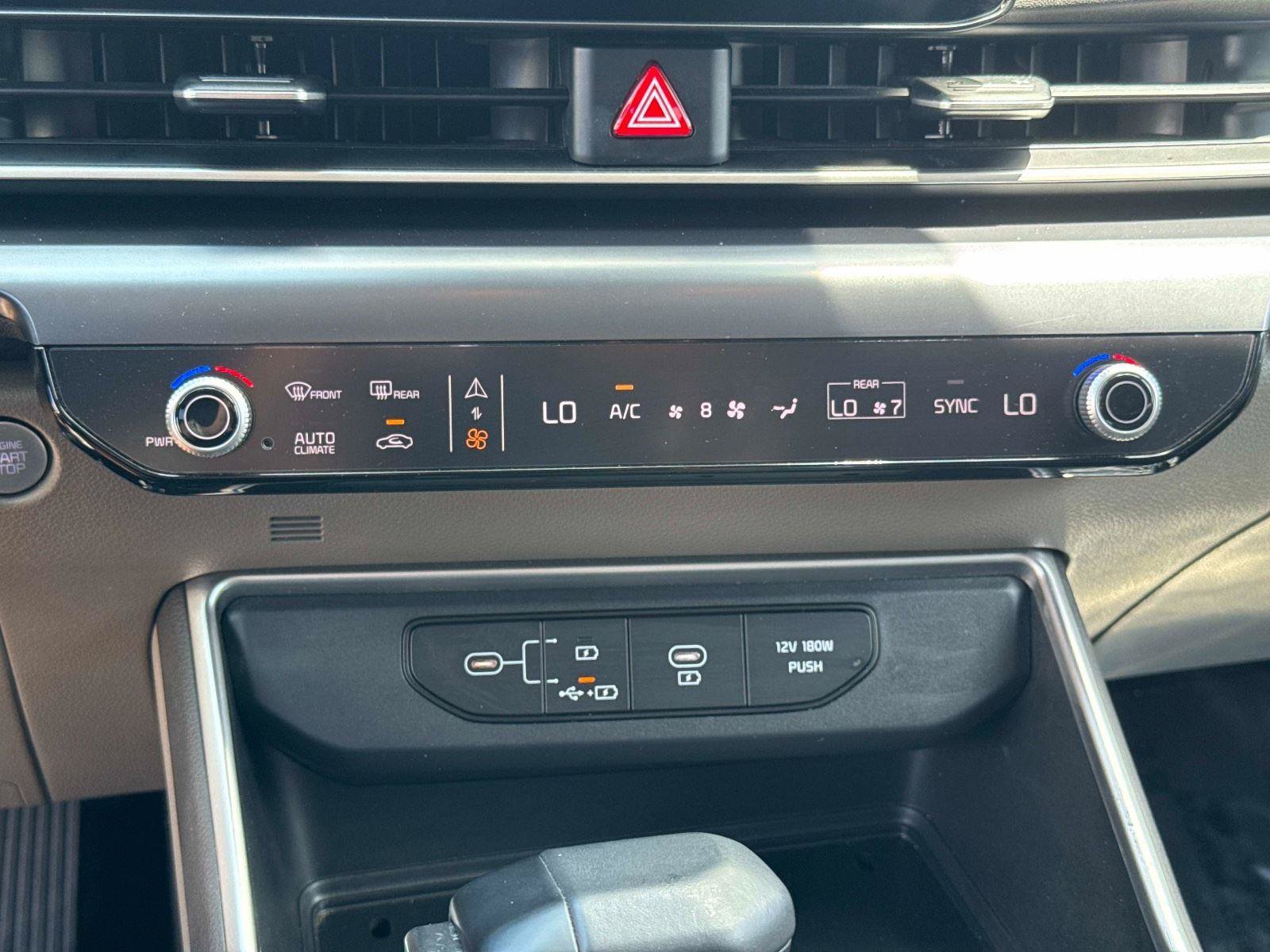 Used 2025 Kia Carnival FWD image 24
