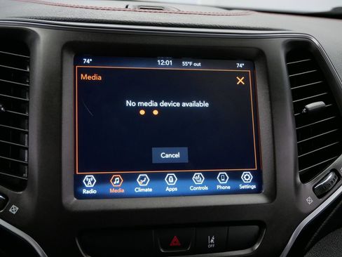 Certified 2022 Jeep Cherokee Trailhawk w/ Premium Leather Package image 39