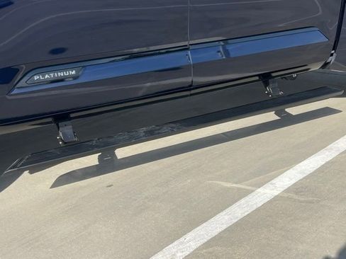 Used 2023 Toyota Tundra Platinum w/ Advanced Package image 10