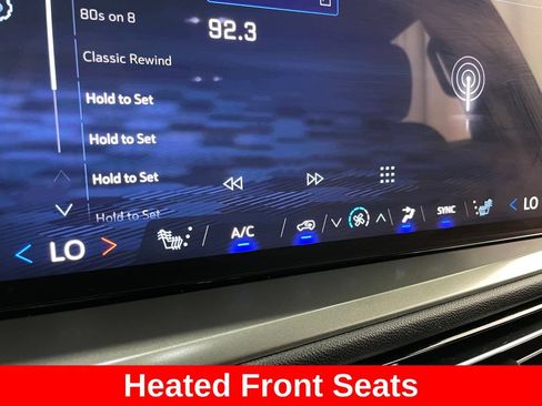 Certified 2024 Chevrolet Traverse LT FWD image 31