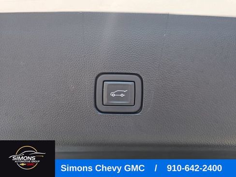 Used 2023 Chevrolet Traverse LT w/ Rear Camera Mirror Package AWD/4WD image 43