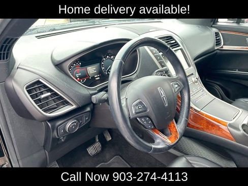 Used 2018 Lincoln MKX Reserve w/ Lincoln MKX Climate Package image 32