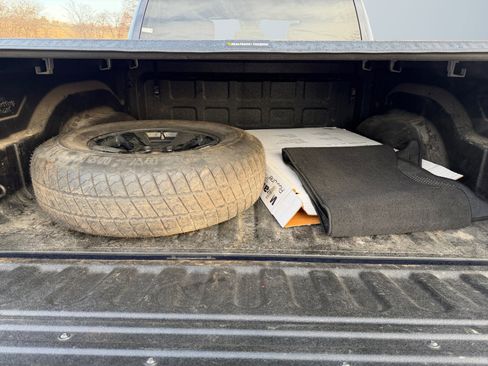 Used 2017 RAM 1500 Express w/ Express Value Package image 15