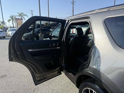 Used 2018 Ford Explorer Sport image 14