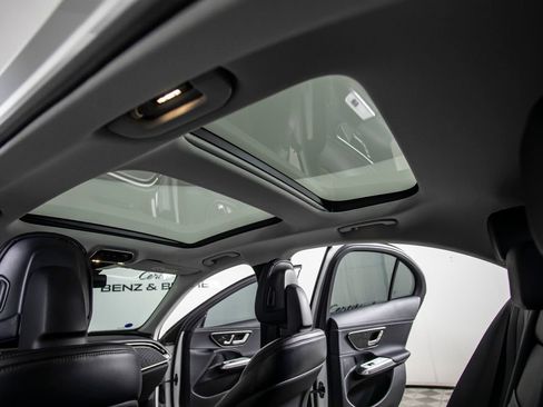 Used 2025 Mercedes-Benz E 350 4MATIC Sedan image 22