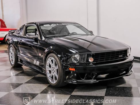 Used 2006 Ford Mustang GT Premium image 16