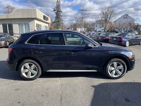 Used 2019 Audi Q5 2.0T Premium w/ Convenience Package image 10