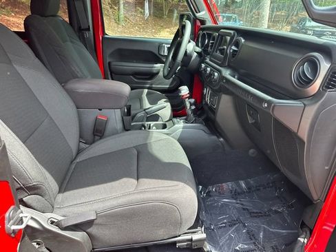 Used 2023 Jeep Wrangler Sport AWD/4WD image 15