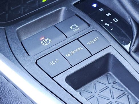 Used 2019 Toyota RAV4 XLE Premium w/ Advanced Technology Package image 10