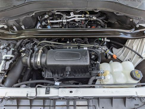 Used 2022 Ford Explorer Limited w/ Equipment Group 301A image 32