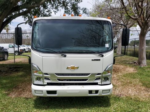 New 2025 Chevrolet Low Cab Forward image 2