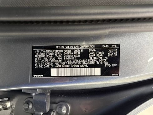 Used 2018 Volvo XC60 T6 Momentum w/ Advanced Package image 27