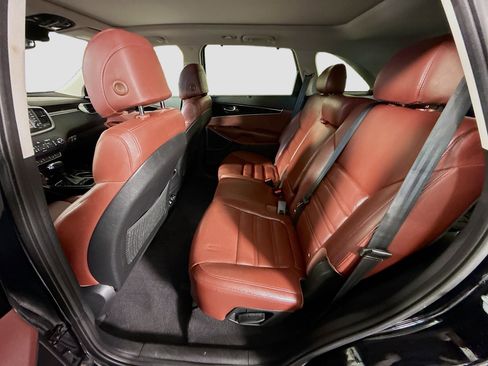 Used 2017 Kia Sorento SX image 25