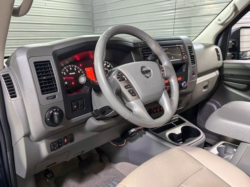 Used 2019 Nissan NV 3500 SL image 18