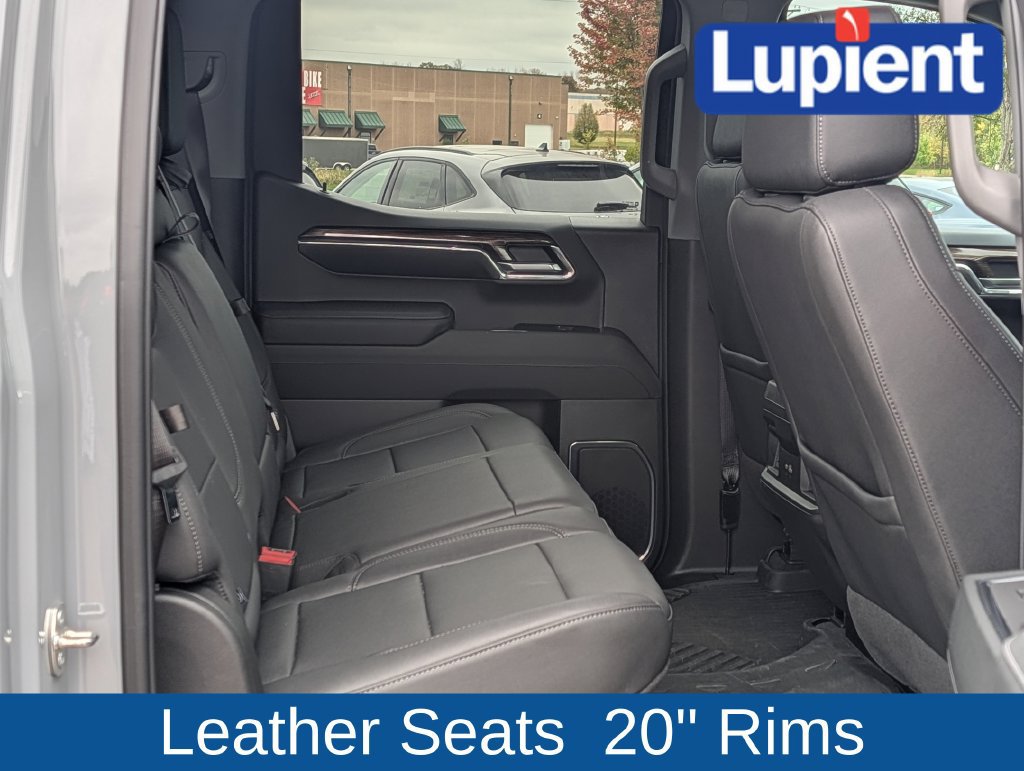 Used 2024 Chevrolet Silverado 1500 LT Trail Boss w/ Convenience Package II AWD/4WD image 11