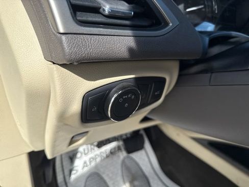 Used 2013 Lincoln MKZ Hybrid image 22