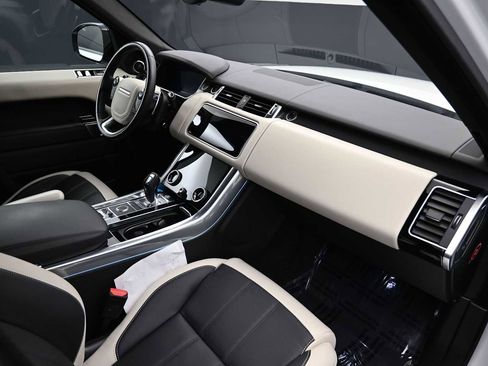 Used 2018 Land Rover Range Rover Sport HSE Dynamic AWD/4WD image 21