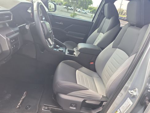 Used 2024 Toyota Tacoma TRD Sport RWD image 21