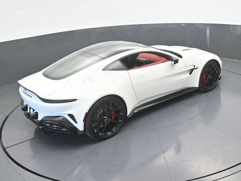 Used 2025 Aston Martin V8 Vantage Coupe image 66