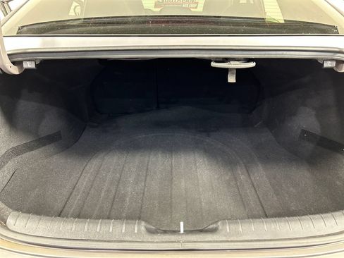 Used 2023 Hyundai Elantra Limited w/ Preferred Accessory Package FWD image 20