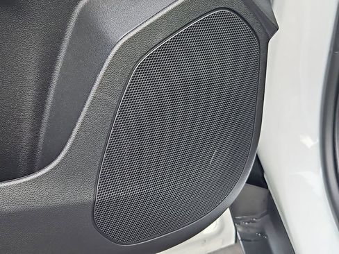 New 2026 Chevrolet Trax LT image 12